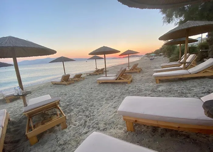 Отель Manios 3*