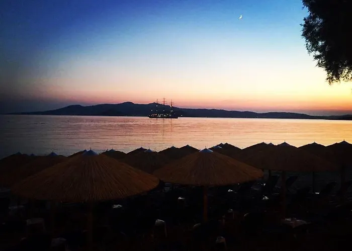 Отель Manios 3*