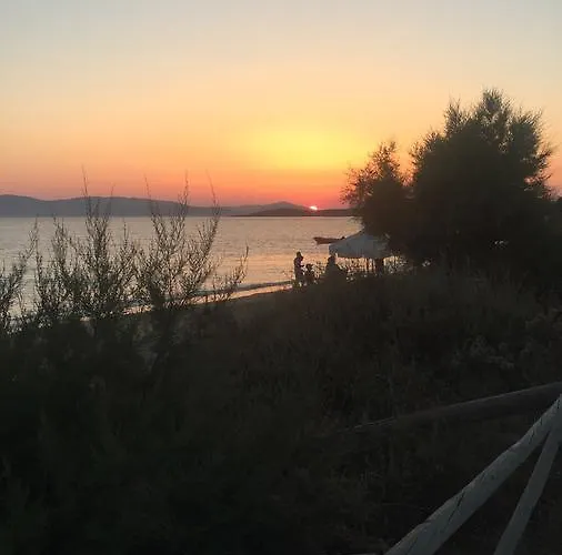 Отель Manios 3*